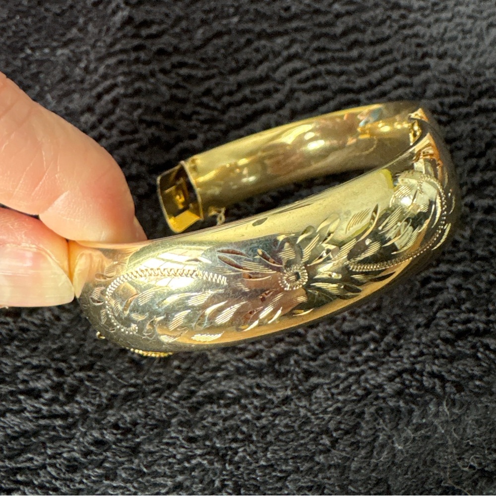 Gold Floral Engraved Hinged Bangle Bracelet